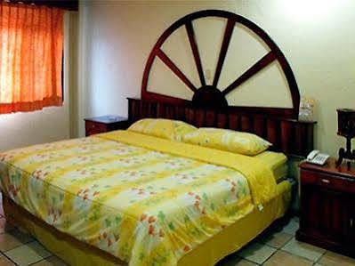 Hotel Esmeralda Poza Rica Dış mekan fotoğraf